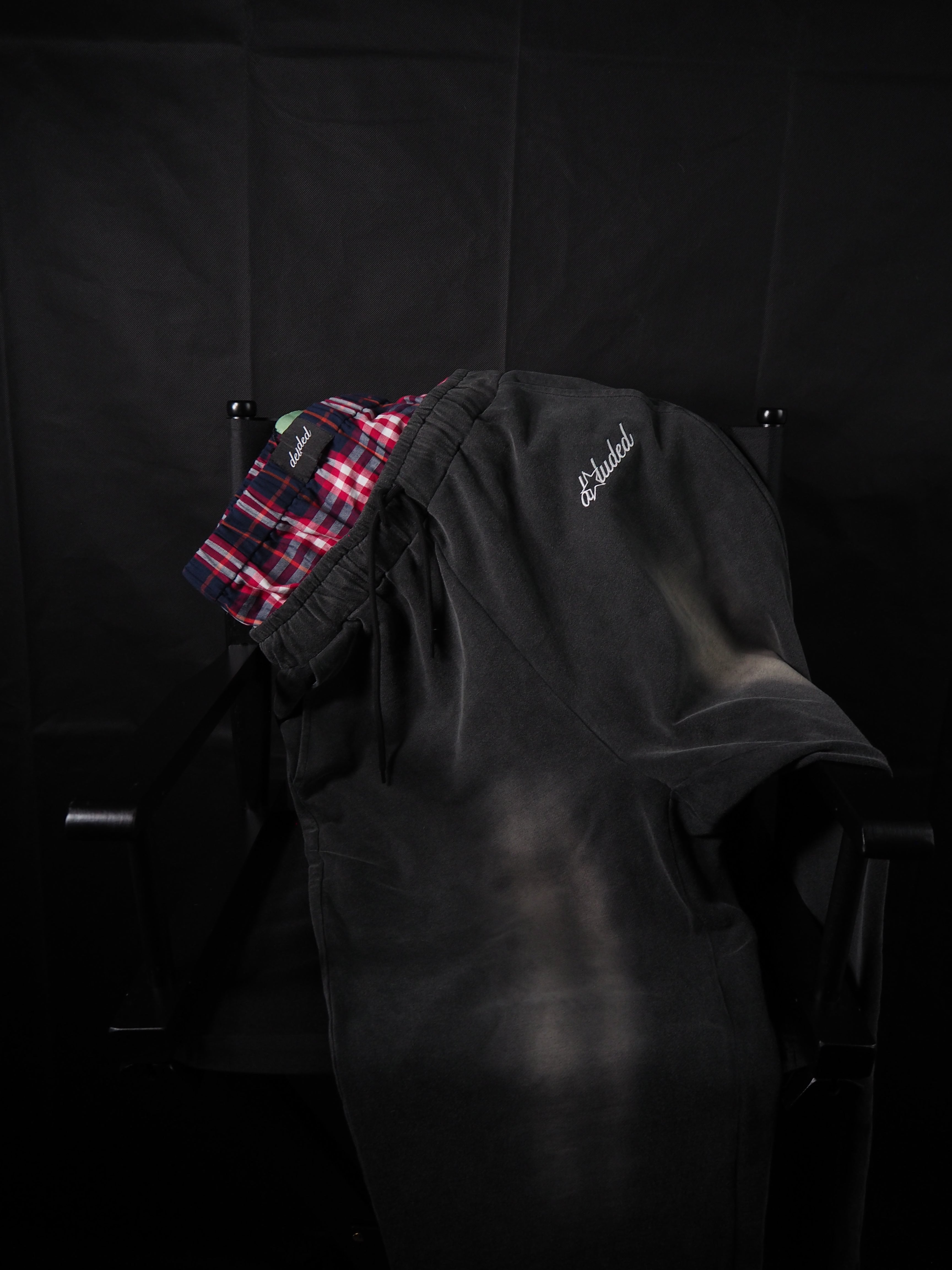 WASHED DOUBLE BOXER SWEATS IN STONE GREY