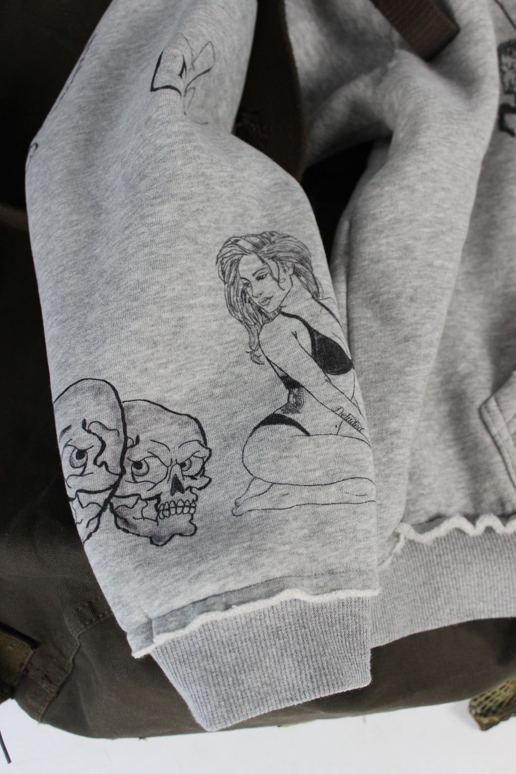 SCRIBBLE HOODIE HEATHER GREY
