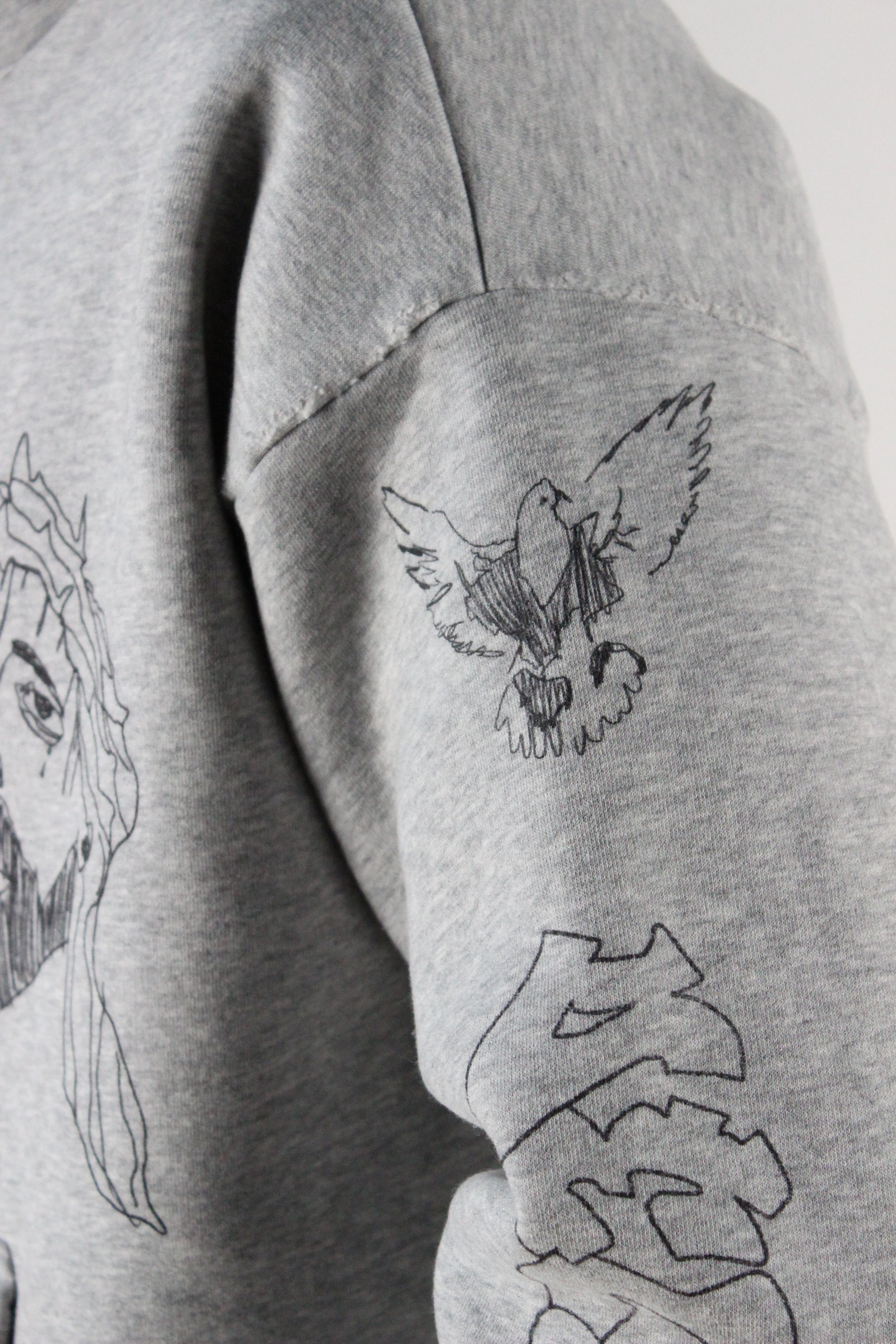 SCRIBBLE HOODIE HEATHER GREY