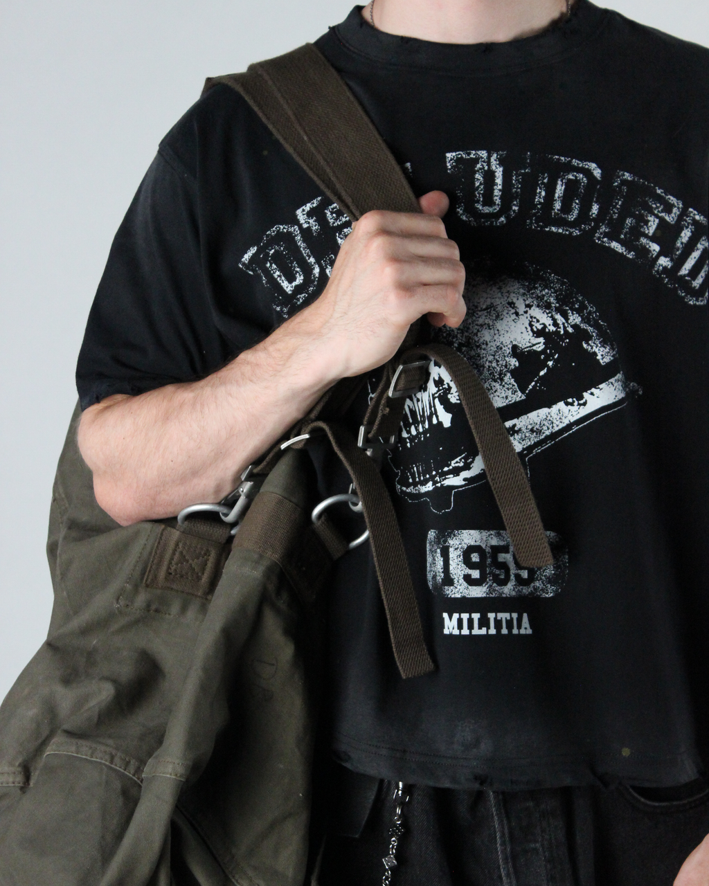 DISTRESSED MILITIA TEE