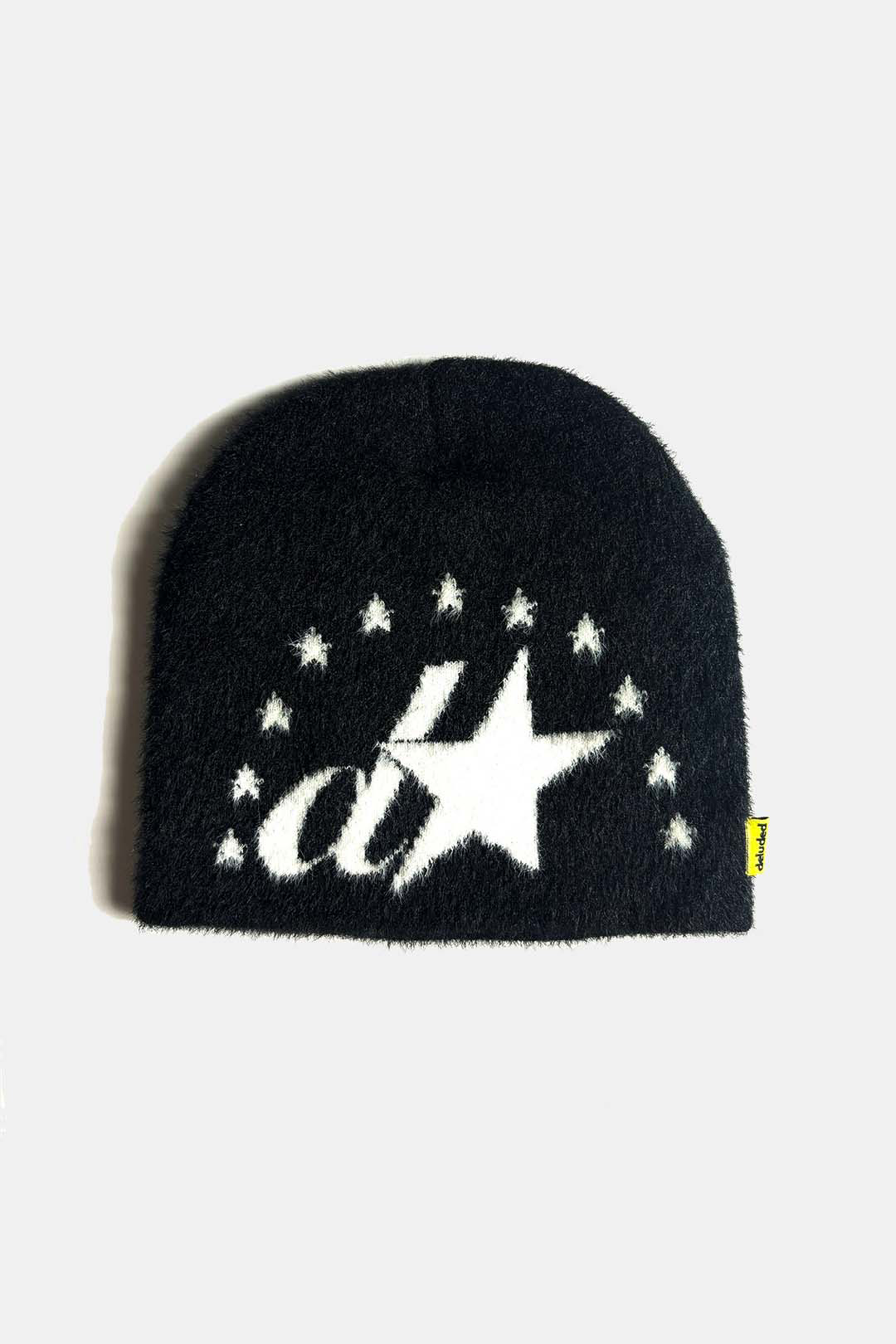 FUZZY BEANIE IN ONYX BLACK